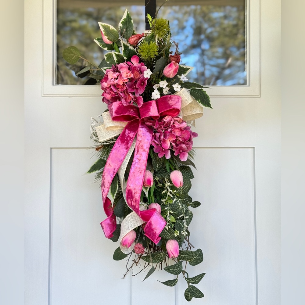 Elegant Pink Floral Angel Vine Loop Door Swag